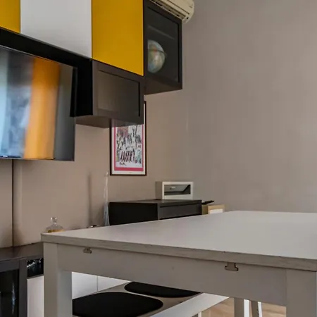 Boninsegna 1 Apartment *