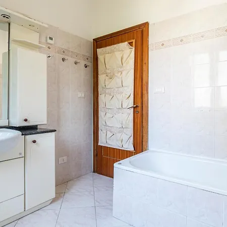 Boninsegna 1 Lägenhet *